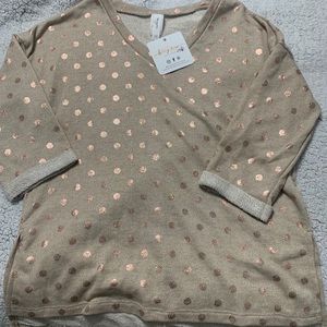 Woman’s 3/4 sleeve blouse